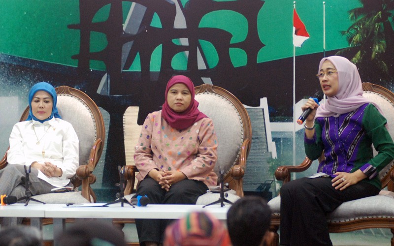 Dialektika Demokrasi Tema "Semangat Kartini, Meneguhkan Eksistensi Kaum Perempuan"