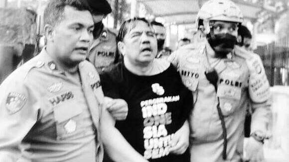 Salah Identifikasi, Polisi Masih Buru Pria Bertopi Pengeroyok Ade Armando