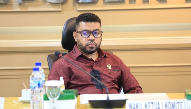 Senator Filep Minta Kejagung Usut Tuntas Mafia Lain Terkait Kasus Minyak Goreng