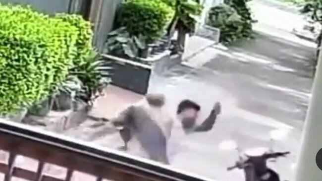 Gagalkan Curanmor, Kakek Jagoan di Bekasi Pukul Pelaku Hingga Terjatuh
