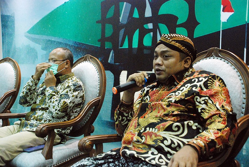 Dialektika Demokrasi  tema  "Jelang Idul Adha 1443 H, Amankah Hewan Korban Di Tengah PMK?"