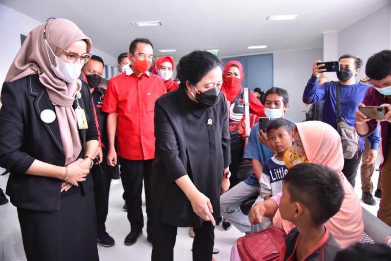 Tinjau Operasi Katarak Gratis, Puan Dorong Percepatan Penanggulangan Kebutaan