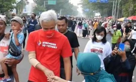 Saat di CFD Solo, Ganjar Pranowo Diteriaki 'Halo Presidenku'