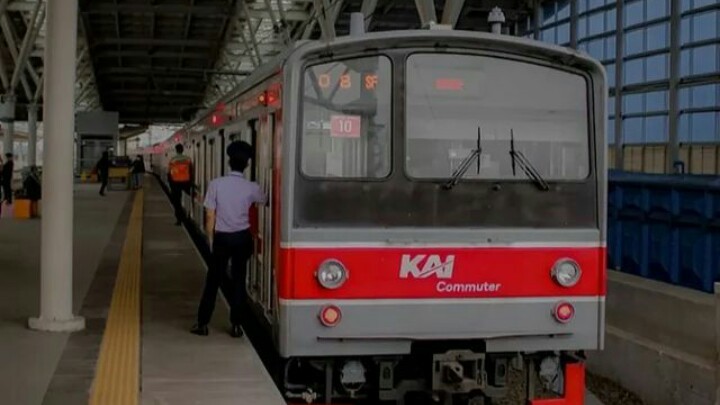 Siswi SMK Dilecehkan di KRL, Pelaku Ngaku Dapat Membuka Aura