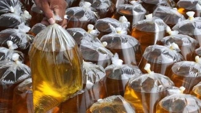 PeduliLindungi Dipakai untuk Beli Migor,  Bukti Pemerintah Cuma Bisa Nyusahkan Masyarakat!