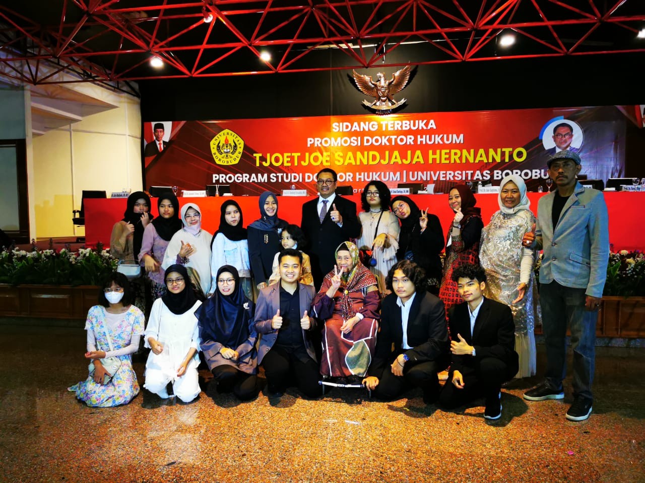 Presiden KAI Tjoetjoe Lulus Cumlaude Program Doktor Di Unbor,  Laksanto Sebut Layak