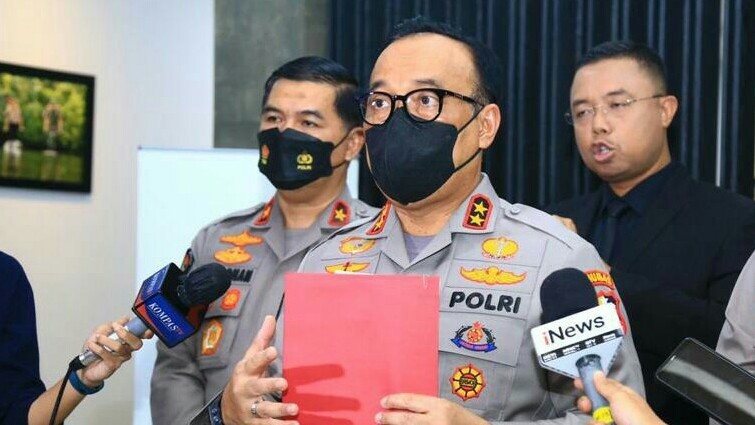 Usut Kasus Penembakan, Polri Periksa Orang Tua Brigadir J di Polda Jambi