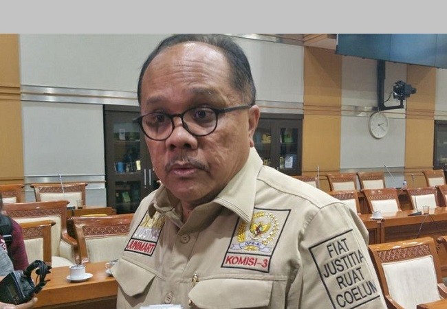 Soal Seragam Baru Kementerian ATR/BPN, Junimart: Apa Urgensinya?