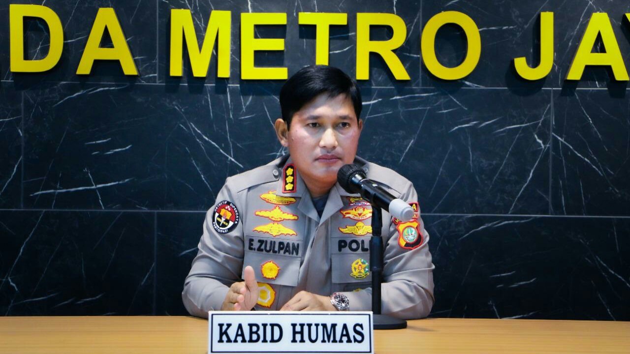 Ditahan, Polisi Pastikan Roy Suryo Dalam Keadaan Sehat