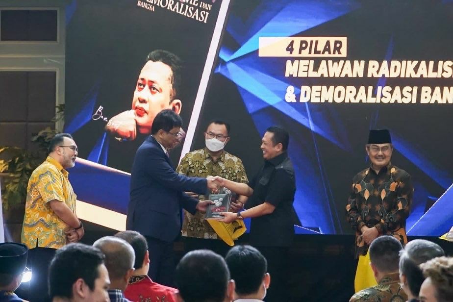 Luncurkan Dua Buku, Bamsoet Ingatkan Pentingnya Lawan Radikalisme dan Demoralisasi Bangsa