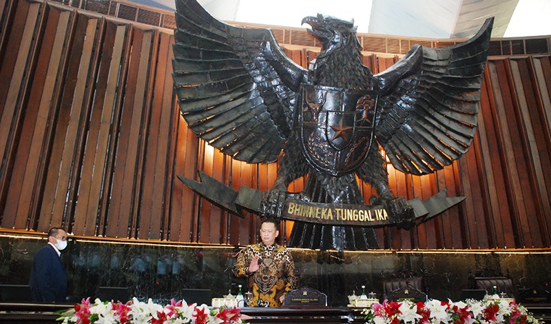 Ketua MPR RI Bamsoet Coba Mikrofon