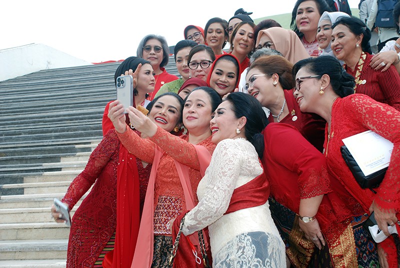 Swa Foto Ketua DPR Puan Maharani