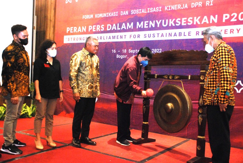 Forum Komunikasi dan Sosialisasi Kinerja DPR Dengan KWP