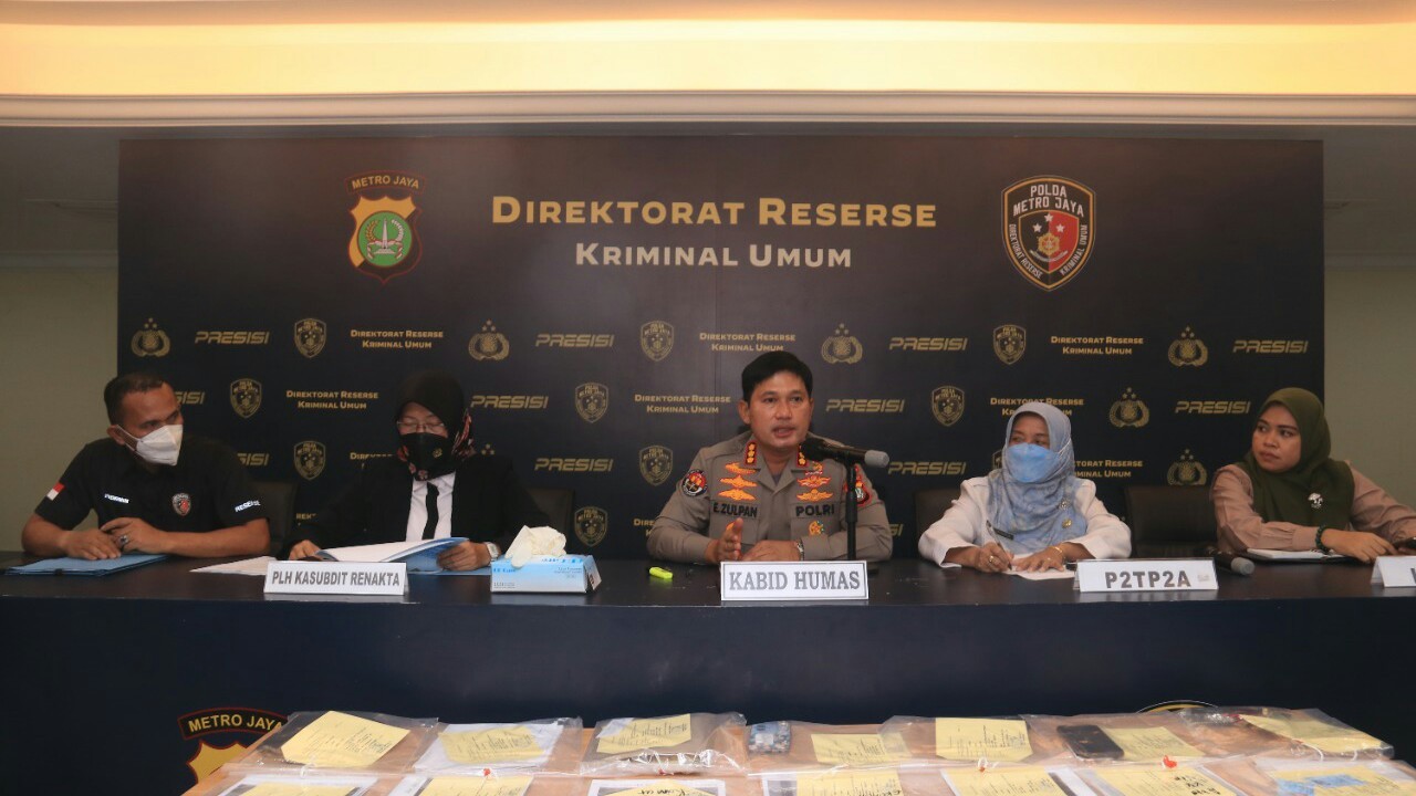 Paksa Anak di Bawah Umur Open BO, Sepasang Muncikari Dibui
