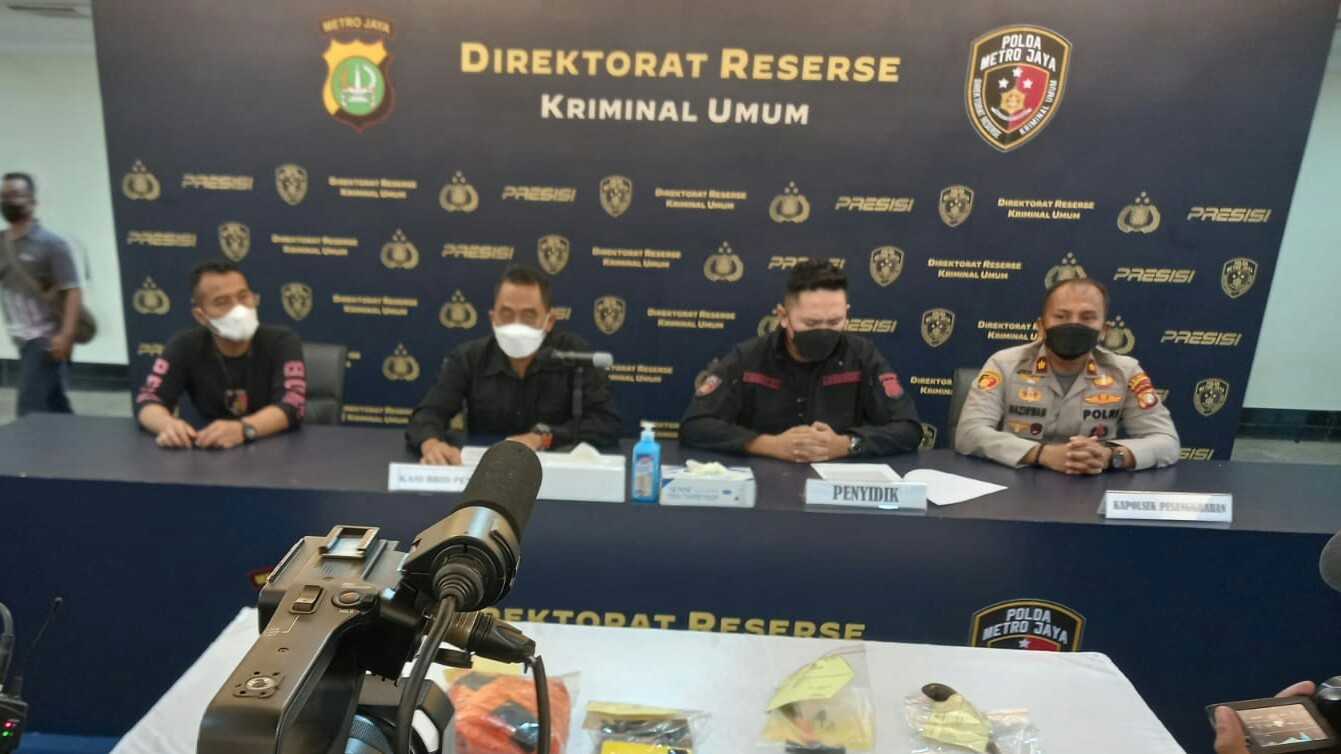 Dendam, Wanita Muda Suruh Mantan Pacar Bacok Mantan Pacar Lainnya