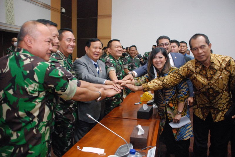 Menhan,Panglima TNI Raker dengan Komisi I DPR RI