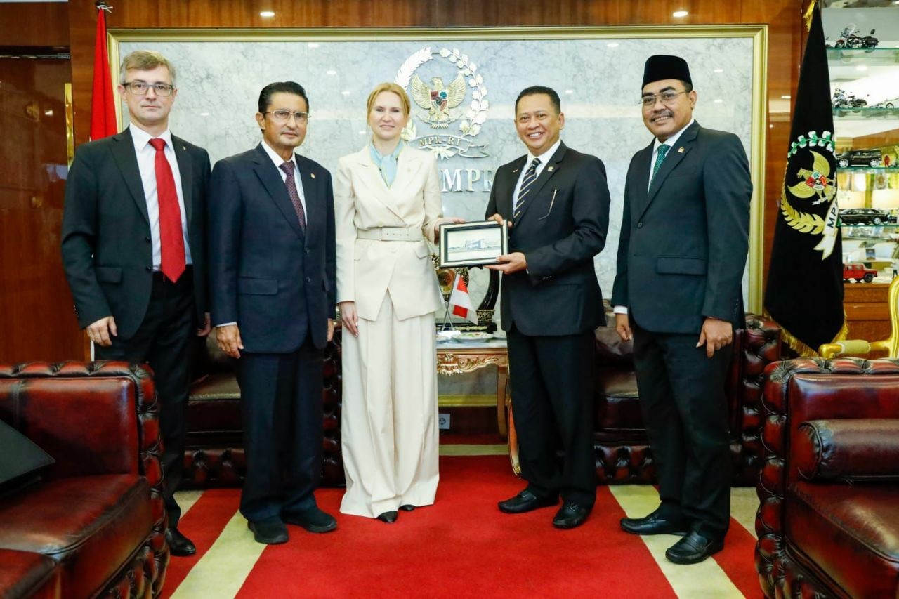 Terima Wakil Ketua Parlemen Ukraina, Ketua MPR RI Dorong Penghentian Perang Rusia - Ukraina Secara Damai