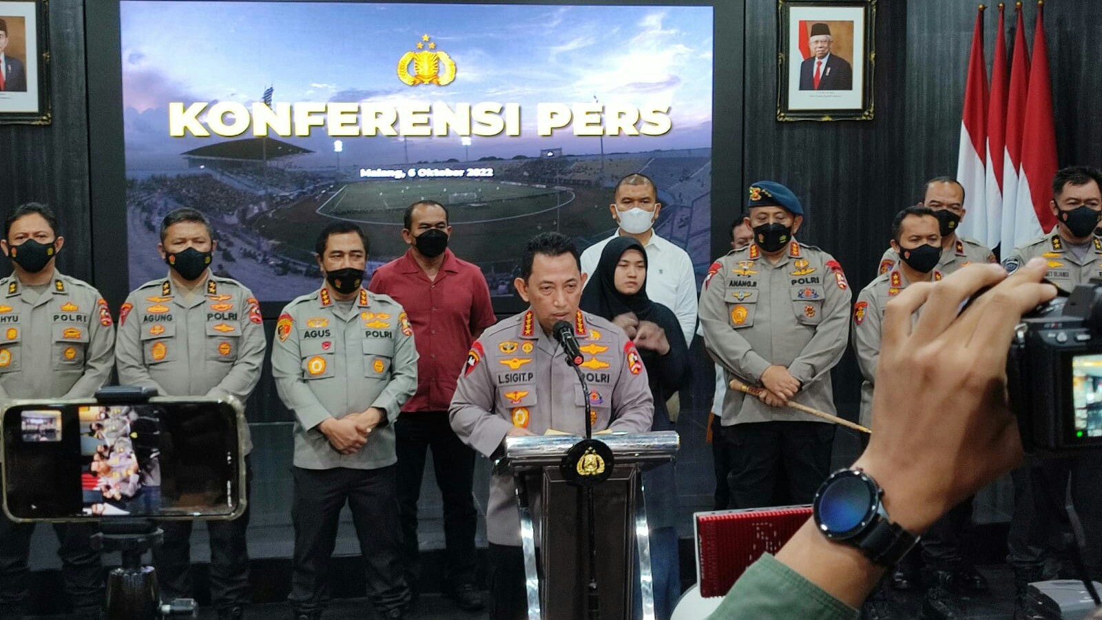 Kapolri Tetapkan Enam Tersangka Tragedi Kanjuruhan, Termasuk Dirut PT LIB