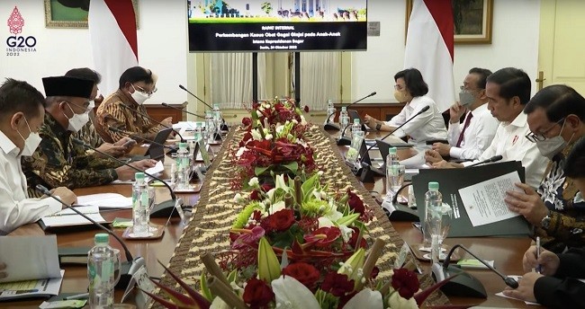 Jokowi Minta BPOM Tarik dan Umumkan Merek Obat Penyebab Gagal Ginjal Akut