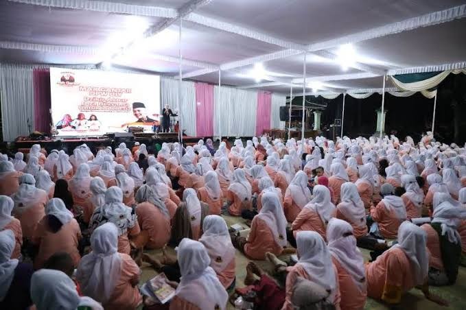 Peduli Ketahanan Pangan, Ganjar Didukung Ribuan Emak-emak di Gunung Kidul jadi Presiden