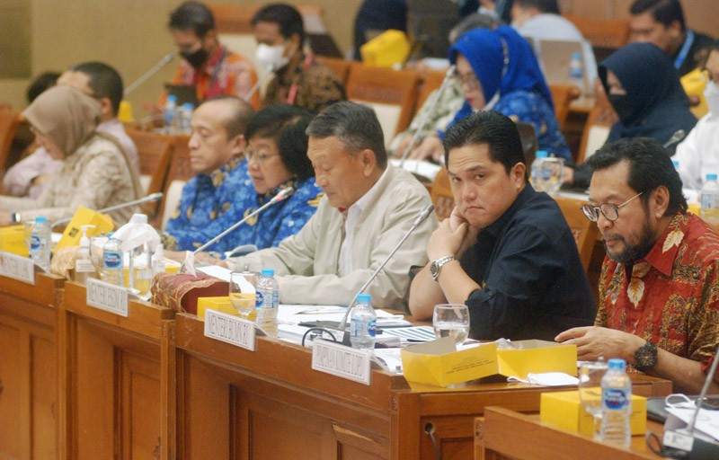 Komisi VII DPR Raker Dengan Tiga Menter Dan Pimpinan DPD RI