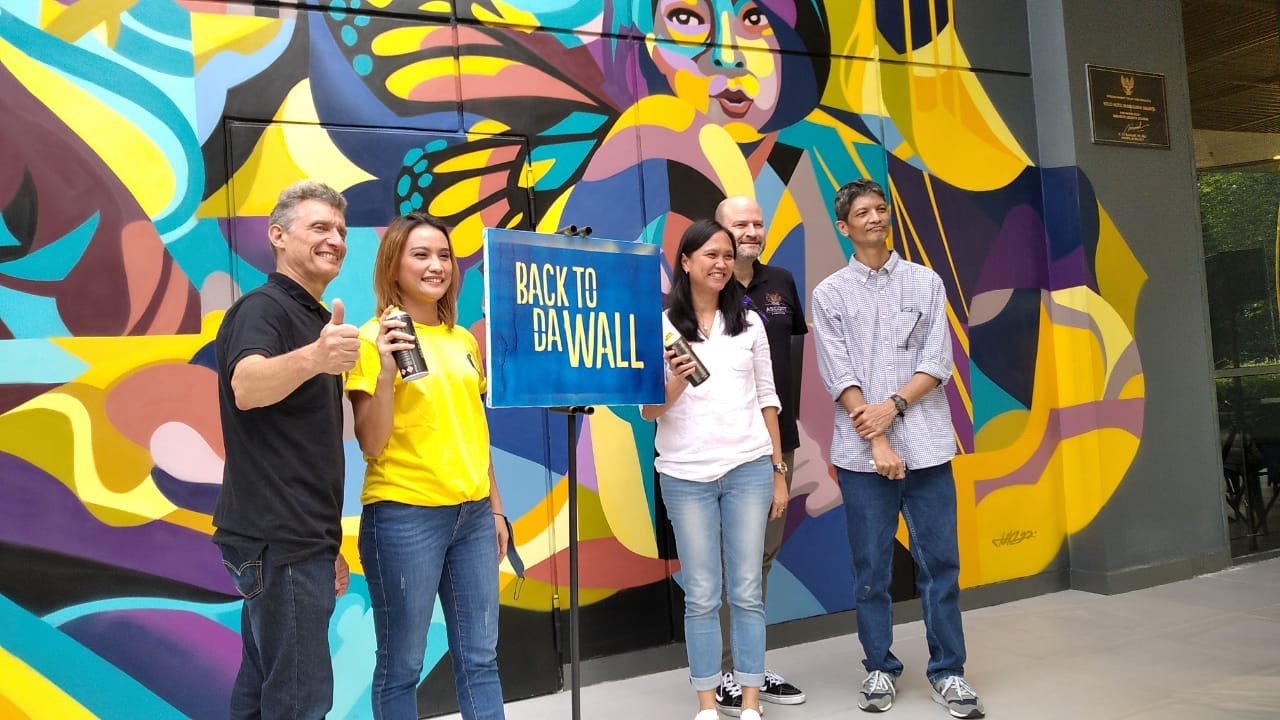 Gelar Back To Da Wall, YELLO Hotel Manggarai Gandeng Muralist Lokal TUTU