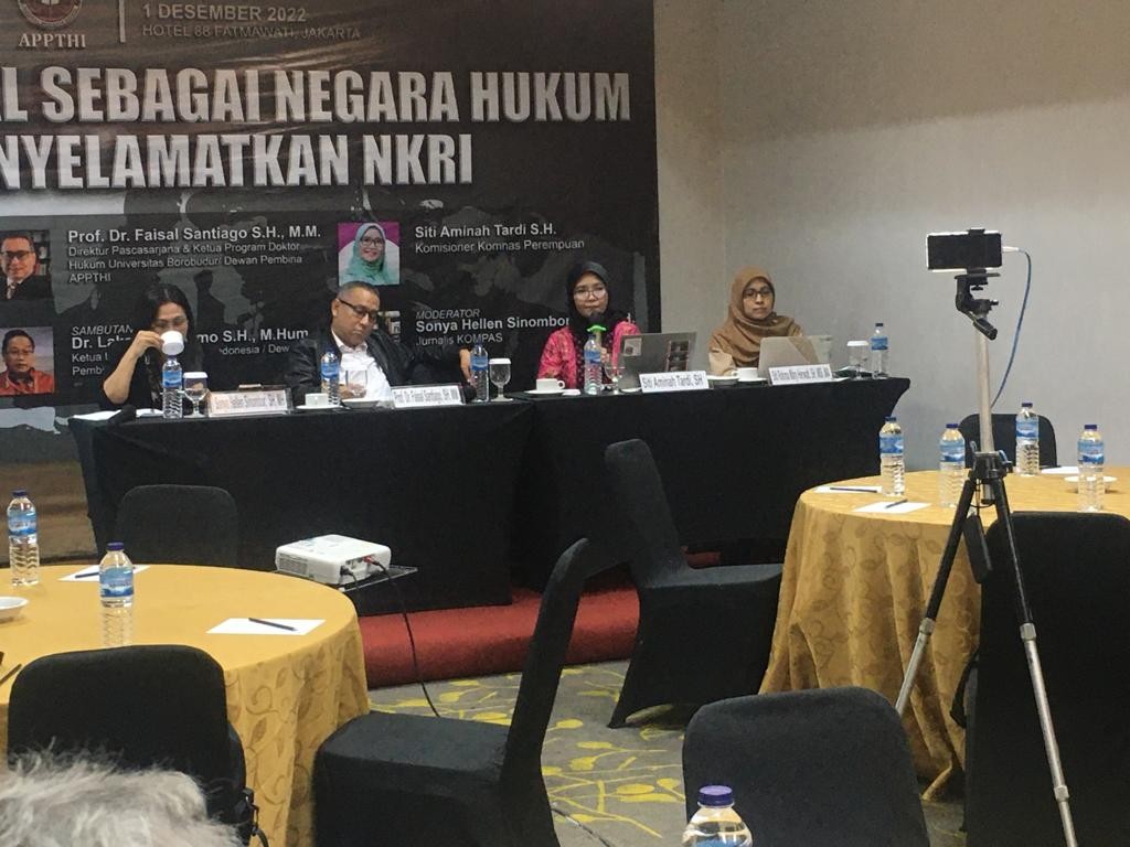 Desakan Kuat Untuk Reformasi Total Bidang Hukum