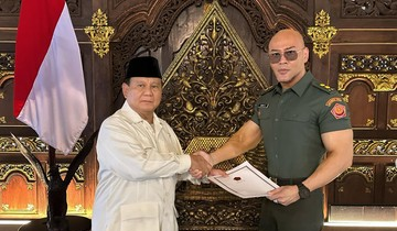 Ternyata Ini Alasan Deddy Corbuzier Jadi Letkol Tituler TNI