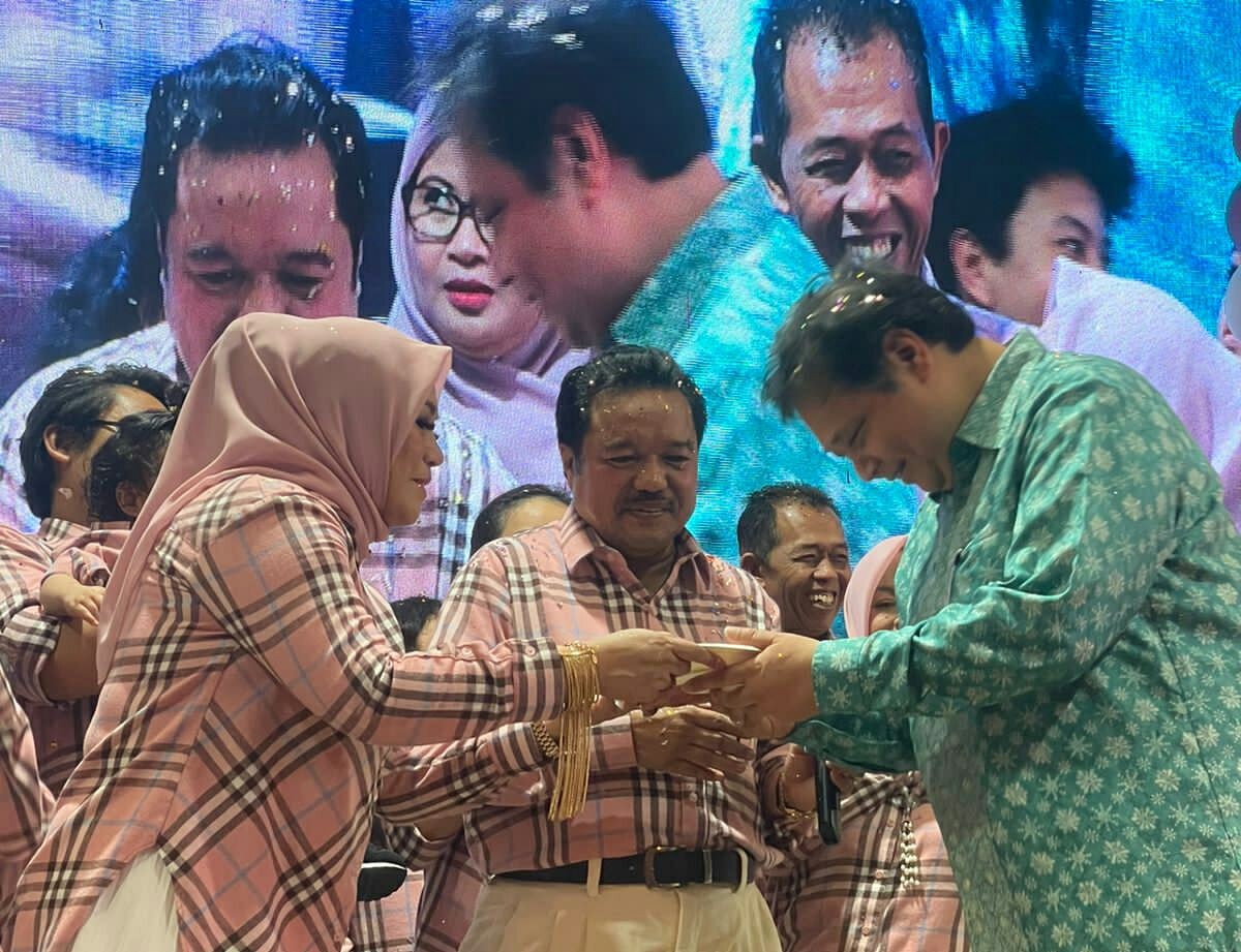 Capres Airlangga: Idris Laena Ketua Satkar Ulama Terbukti Tak Salah Pilih