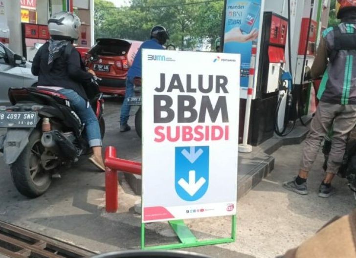 Kendalikan Inflasi, Pemerintah Perlu Turunkan Harga BBM Subsidi