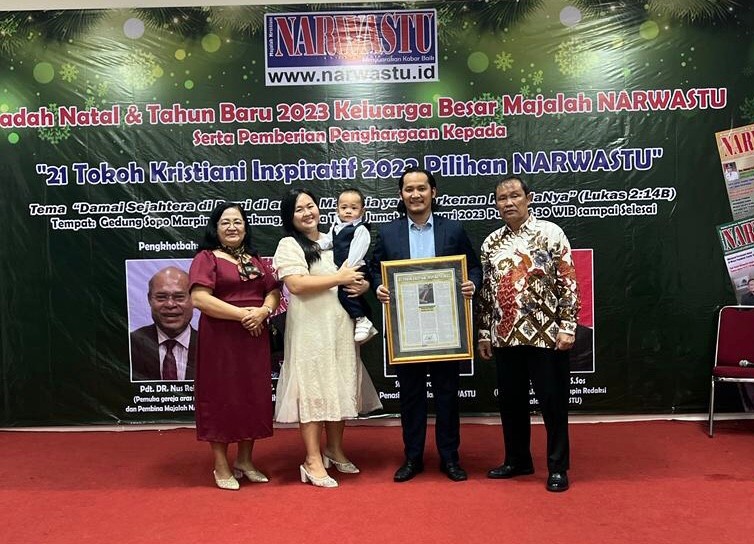 Pakar Hukum Finsensius Mendrofa Terima Penghargaan Tokoh Kristiani Inspiratif