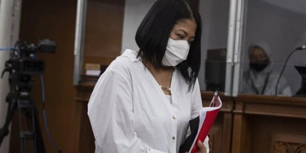 Kecewa Putri Candrawathi Hanya Dituntut 8 Tahun Penjara, Pengunjung Sidang Menyoraki