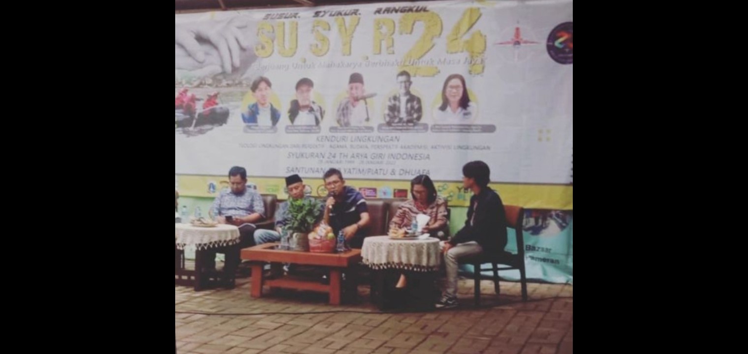 HUT Ke-24, Arya Giri Indonesia Gelar Susur Sungai Ciliwung, Diskusi Hingga Santunan Anak Yatim