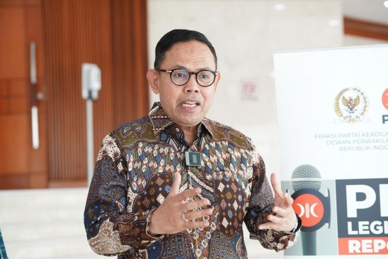 Bahas Pangan Nasional Tak Libatkan Mentan, DPR: Bukti Buruknya Tata Kelola Beras