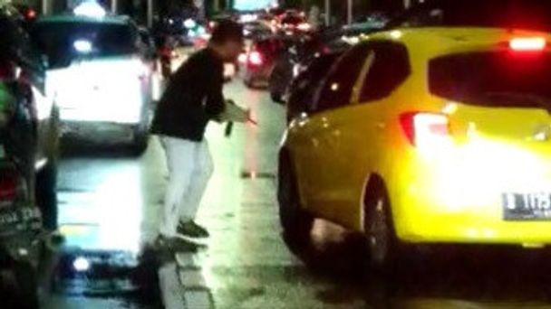 Usai Diperiksa Polisi, Abang Jago Pengemudi Fortuner yang Ancam Sopir Brio Pulang