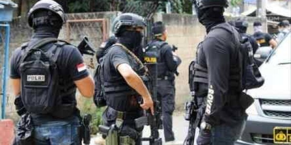 Istri Korban Minta Polisi Tunjukkan Wajah Anggota Densus 88 yang Bunuh Suaminya