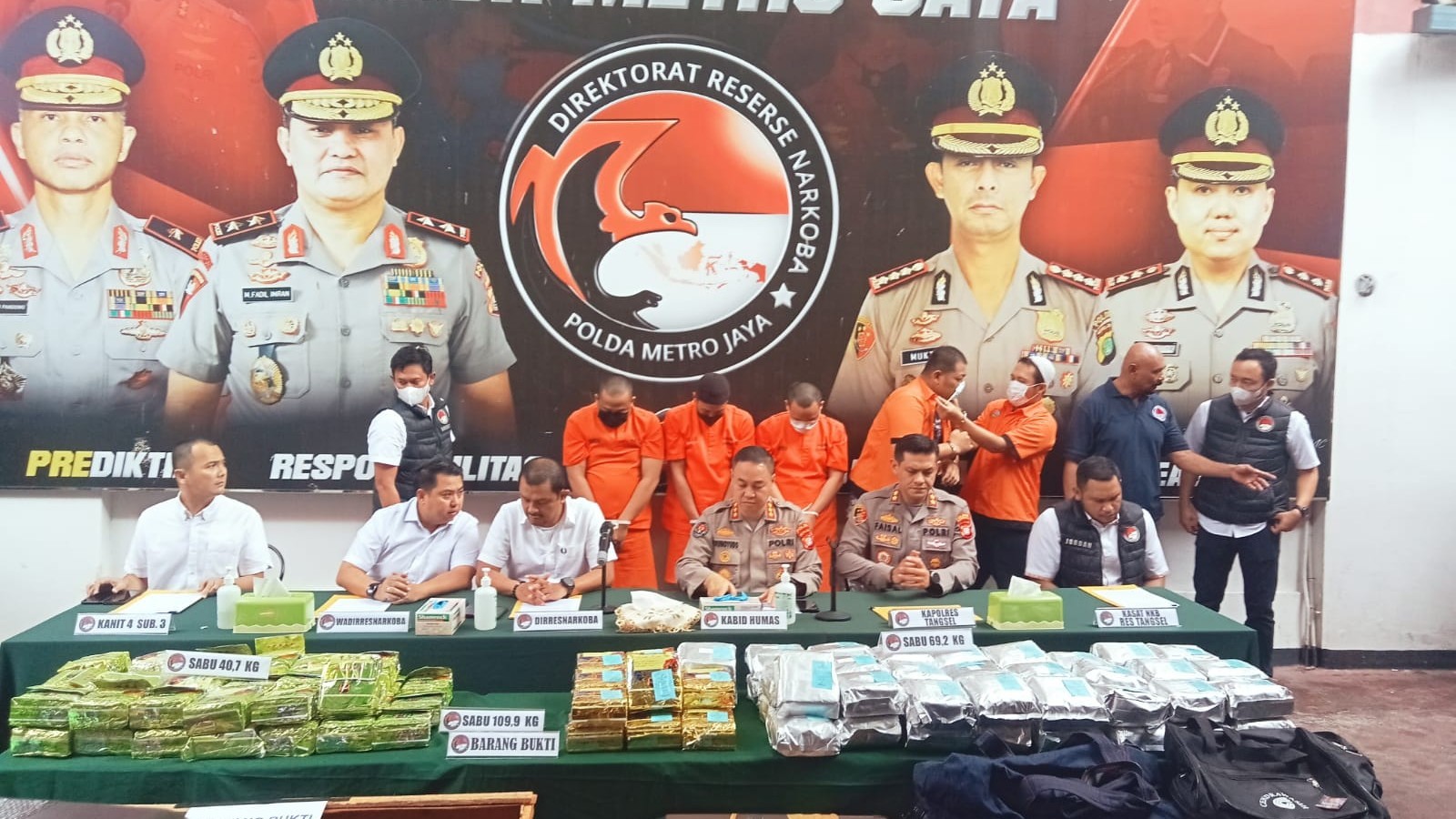 Disamarkan dalam Paket Berisi Jeruk dan Alpukat, Polisi Sita 109,9 Kg Sabu