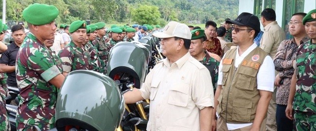 Prabowo Serahkan Bantuan 65 unit motor untuk Personil Babinsa