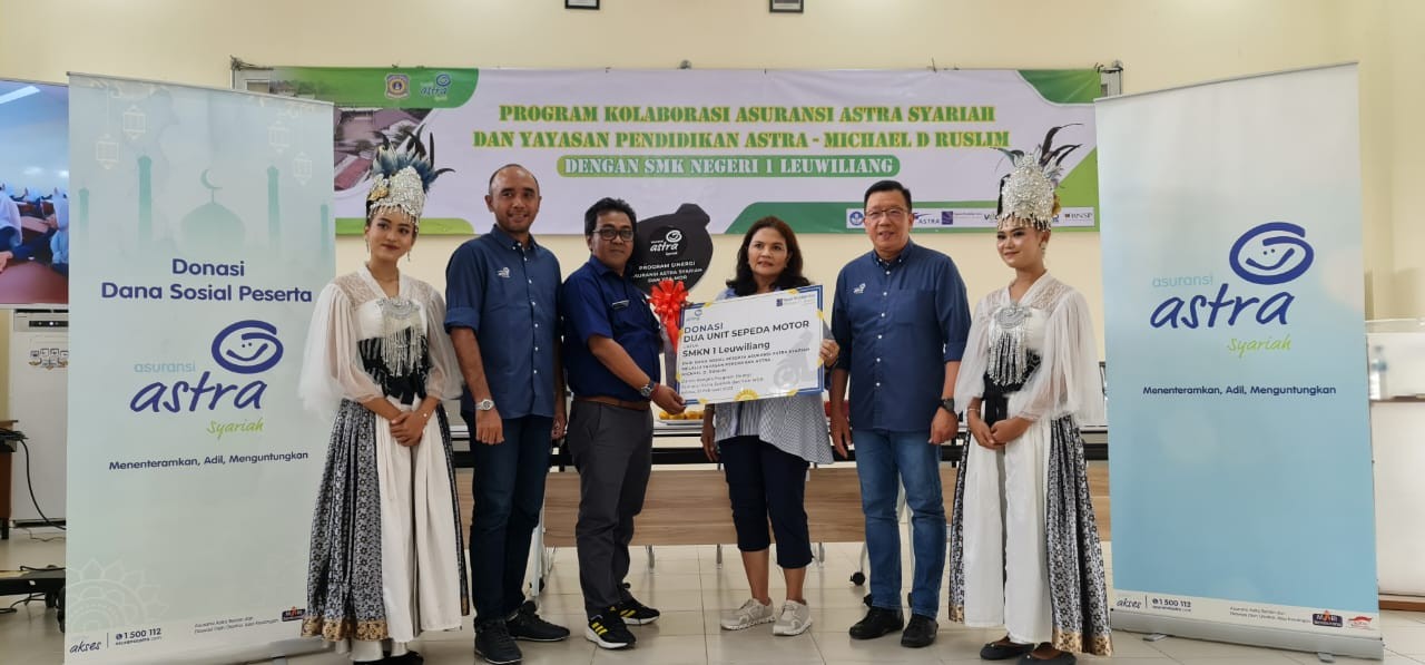 Dukung Pengembangan Pendidikan, Asuransi Astra Syariah Donasikan 2 Sepeda Motor Ke SMKN 1 Leuwiliang