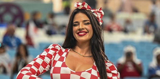 Tarian Panas Ivana Knoll Hebohkan Medsos
