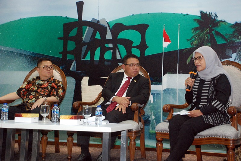 Forum Legislasi dengan tema 'Urgensi Revisi UU Perlindungan Konsumen'