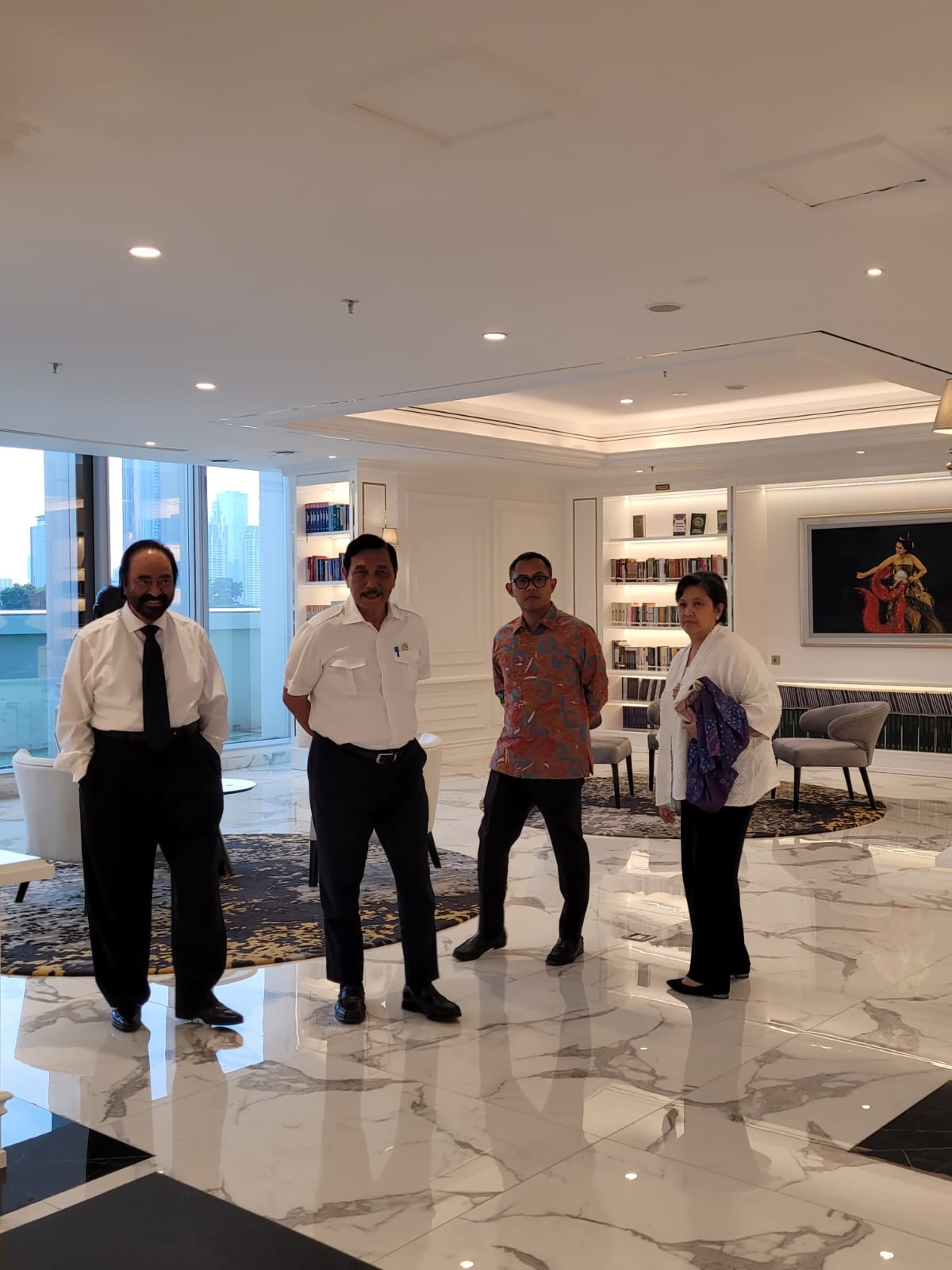 Luhut Temui Paloh, Bicarakan Nasdem di Pemerintahan?