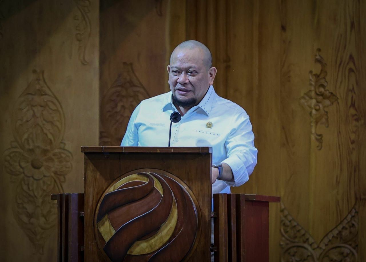 LaNyalla Minta 5 Siswa Berprestasi Internasional Asal MI Surabaya Diberi Wadah Kreativitas