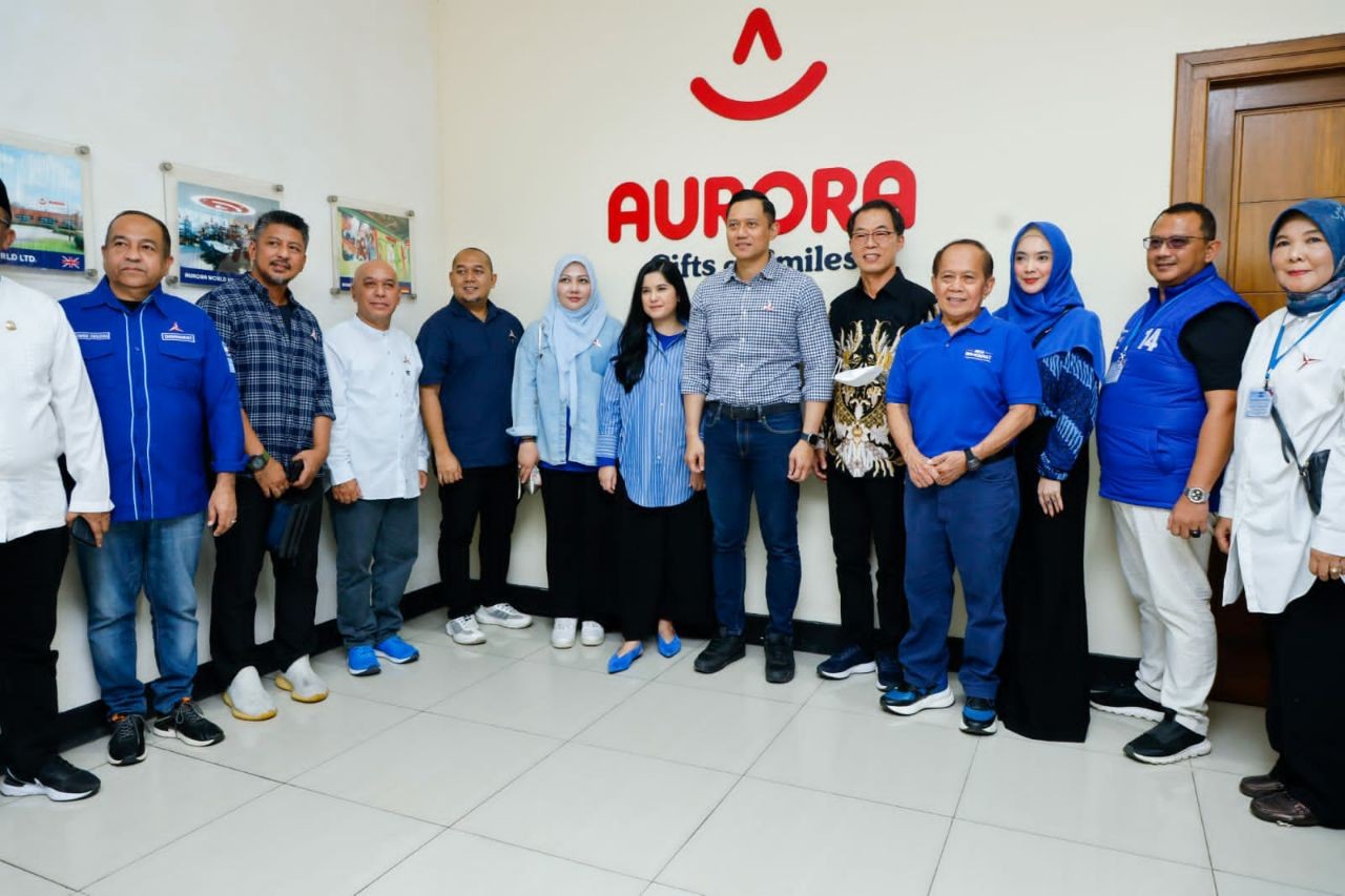Dampingi AHY Ke Pabrik Boneka Aurora, Syarief Hasan Dukung Peningkatan Ekspor