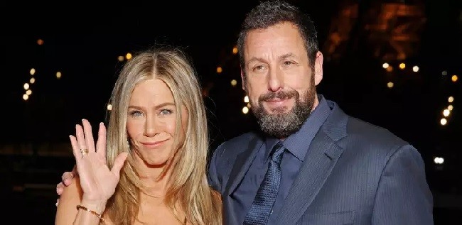 Jennifer Aniston Dapat Hadiah Mewah dari Adam Sandler