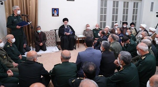 Ayatullah Khamenei: Musuh Dapat Dikalahkan, Terlepas Kemampuan Militer Mereka yang Tampak Solid