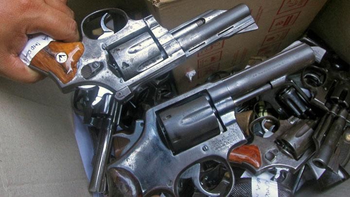 Pistol yang Meletus di Bandara Milik Dirut PT Berdikasi Harry Warganegara