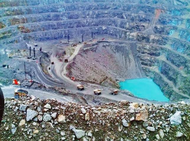 Beri Izin Freeport Ekspor Tembaga,  Pemerintah Langgar UU Minerba