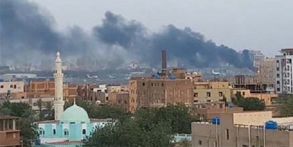 Pertempuran Berlanjut di Sudan, Ratusan Tewas, Ribuan Luka, 800.000 Orang Mengungsi