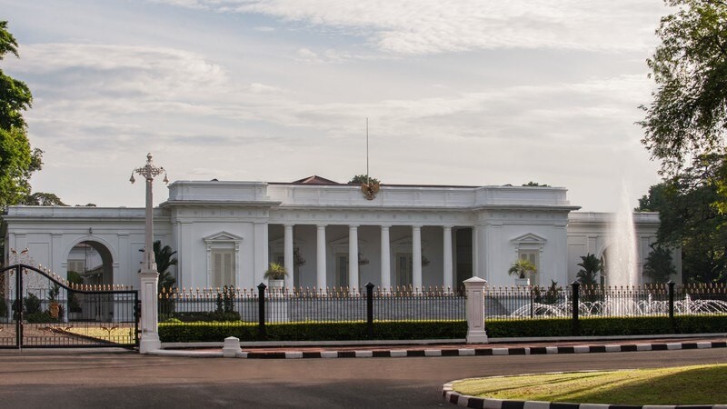 Ngaku Korban Penggelapan Dana, Dua Emak-emak Nyelonong Masuk Istana Negara